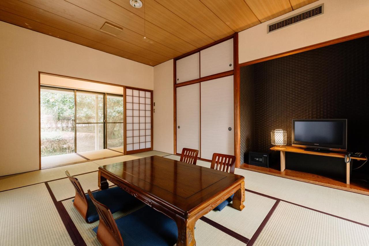 Hisaeya Ryokan Fujioka Buitenkant foto